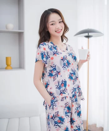 Alternative view of Bộ mặc nhà chất lanh tre dáng quần đùi tay cộc cổ tim bèo Selen