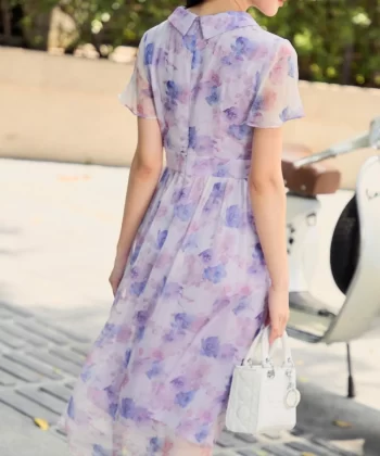 Alternative view of Đầm xoè hoa nhí chất tơ thiết kế cổ đức tay cánh tiên