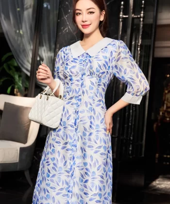 Alternative view of Đầm chữ A Selen tay lửng cổ sen chất tơ ánh nhẹ, mềm mại